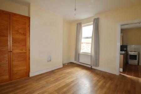 1 bedroom Flat to let in Perry Street, Abington, Northampton, NN1