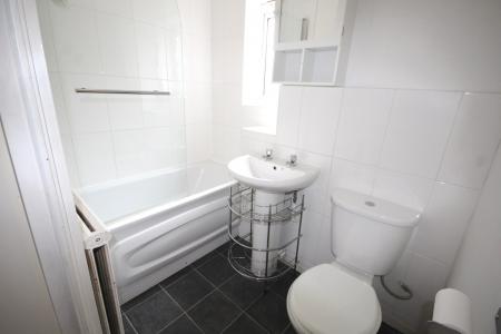 1 bedroom Flat to let in Collyweston Road, Rectory Farm, Northampton, NN3