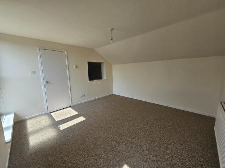 1 bedroom Flat to let in Collyweston Road, Rectory Farm, Northampton, NN3