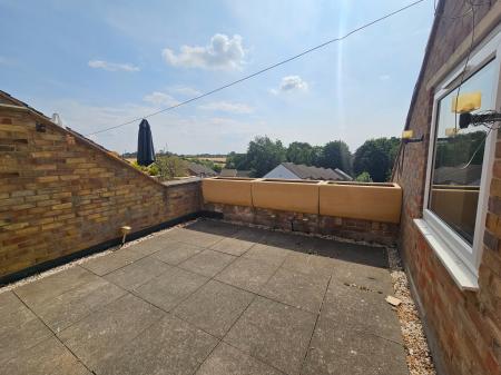1 bedroom Flat to let in Collyweston Road, Rectory Farm, Northampton, NN3