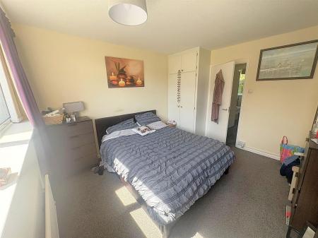 2 bedroom Flat for sale in Ash Court, Rugby