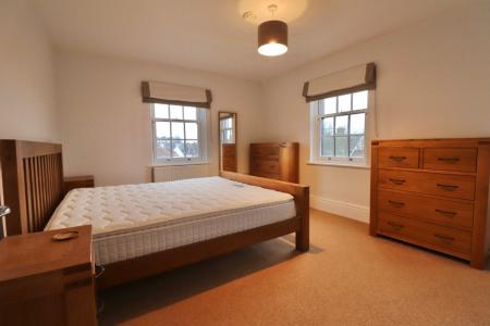 2 bedroom Flat to let in Clickers Drive, Upton, Northampton, NN5