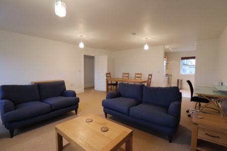 2 bedroom Flat to let in Clickers Drive, Upton, Northampton, NN5