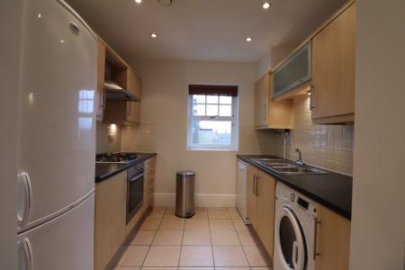 2 bedroom Flat to let in Clickers Drive, Upton, Northampton, NN5