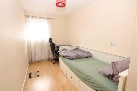 2 bedroom Flat for sale in Crickley Crescent, Northampton
