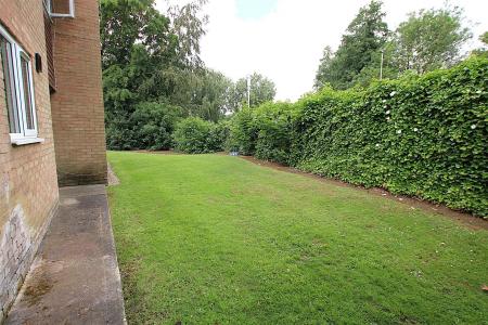 1 bedroom Flat for sale in Manorfield Close, Little Billing