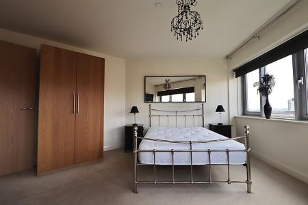 2 bedroom Flat to let in Guildhall Road, Town Centre, Northampton, NN1