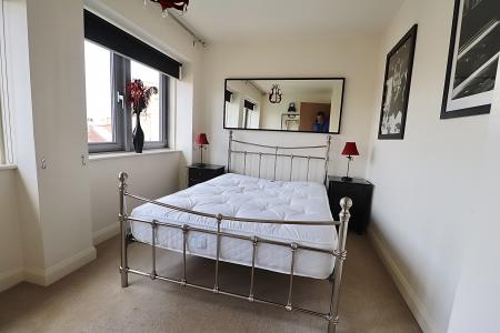 2 bedroom Flat to let in Guildhall Road, Town Centre, Northampton, NN1