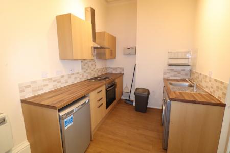 1 bedroom Studio flat to let in Leicester Parade, Barrack Road, Northampton, NN2