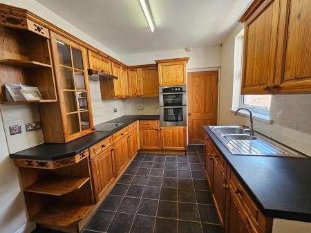 3 bedroom Terraced House to let in Euston Road, Far Cotton, Northampton, NN4