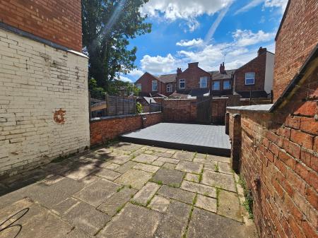3 bedroom Terraced House to let in Euston Road, Far Cotton, Northampton, NN4