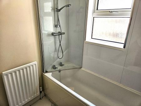 3 bedroom Terraced House to let in Euston Road, Far Cotton, Northampton, NN4