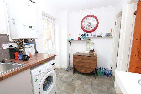 2 bedroom Terraced House for sale in Cross Waters Close, Wootton