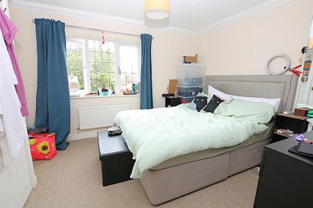 2 bedroom Terraced House for sale in Cross Waters Close, Wootton
