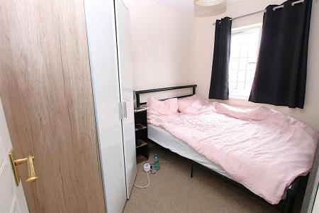 2 bedroom Terraced House for sale in Cross Waters Close, Wootton