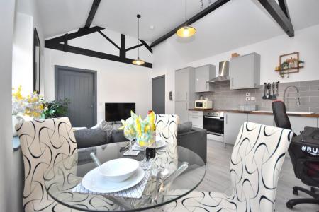 1 bedroom Flat to let in Artizan Road, Abington, Northampton, NN1