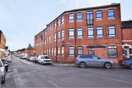 Artizan Road, Abington, Northampton, NN1