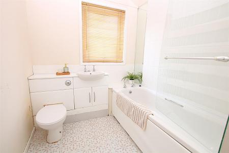6 bedroom End of terrace house for sale in Alder Court, Thorplands
