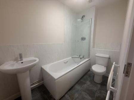 2 bedroom Flat to let in Henry Bird Way, Southbridge, Northampton, NN4