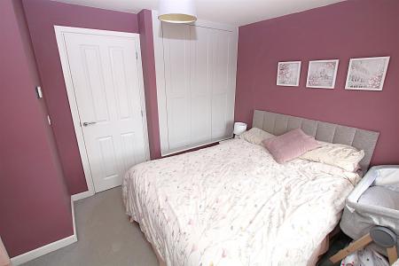 3 bedroom Semi-detached house for sale in Packwood Crescent, Earls Barton