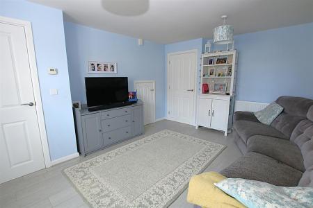 3 bedroom Semi-detached house for sale in Packwood Crescent, Earls Barton