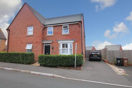 3 bedroom Semi-detached house for sale in Packwood Crescent, Earls Barton