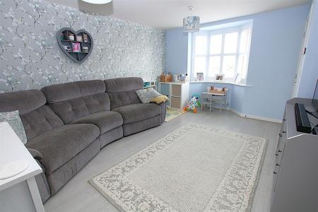 3 bedroom Semi-detached house for sale in Packwood Crescent, Earls Barton