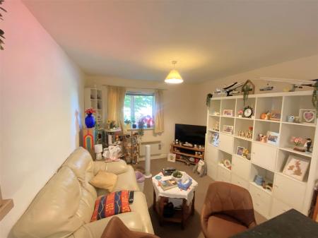 2 bedroom Flat for sale in Oliver Street, Rugby