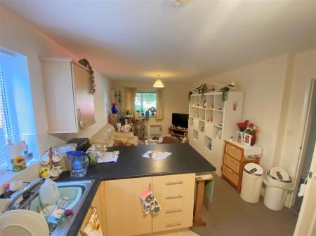 2 bedroom Flat for sale in Oliver Street, Rugby