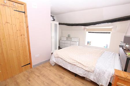 1 bedroom Terraced House for sale in High Street, Podington, Wellingborough