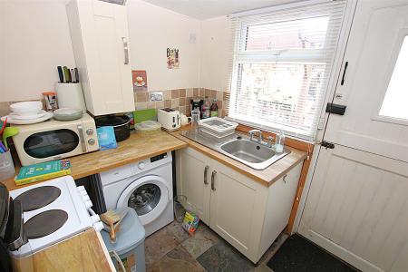 1 bedroom Terraced House for sale in High Street, Podington, Wellingborough