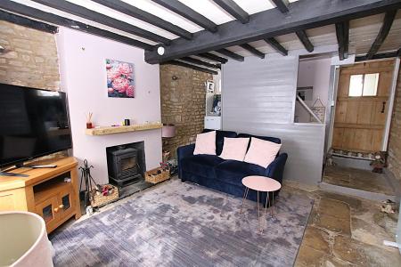 1 bedroom Terraced House for sale in High Street, Podington, Wellingborough