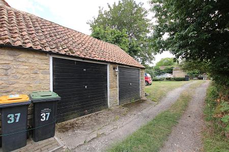 1 bedroom Terraced House for sale in High Street, Podington, Wellingborough