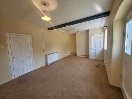 1 bedroom Terraced House to let in The Green, Hardingstone, NN4