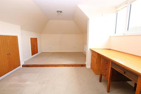 3 bedroom Detached bungalow for sale in High Street, Earls Barton