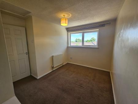3 bedroom Semi-detached house to let in Jubilee Close, Abington, Northampton, NN4