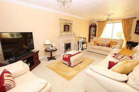 4 bedroom Detached house for sale in Battalion Drive, Wootton