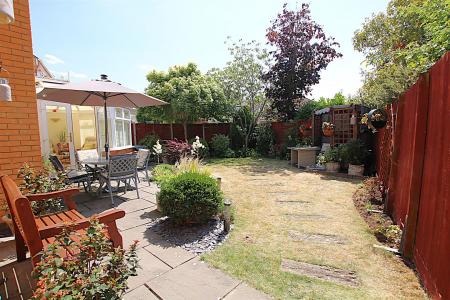4 bedroom Detached house for sale in Battalion Drive, Wootton