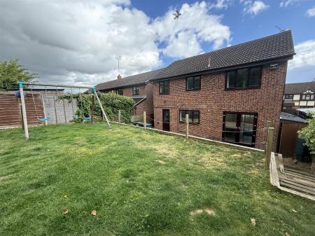 4 bedroom Detached house for sale in Orchid Way, Rugby