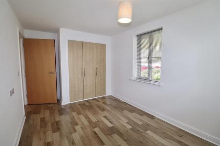 2 bedroom Flat for sale in St. Crispin Crescent, Northampton