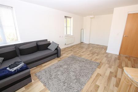 2 bedroom Flat for sale in St. Crispin Crescent, Northampton