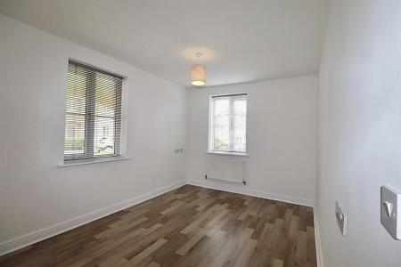 2 bedroom Flat for sale in St. Crispin Crescent, Northampton