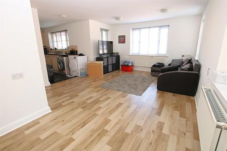 2 bedroom Flat for sale in St. Crispin Crescent, Northampton