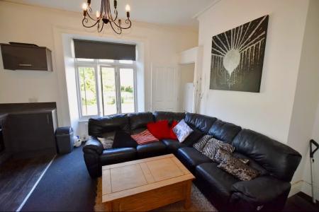 1 bedroom Flat to let in Spencer Parade, Town Centre, Northampton, NN1