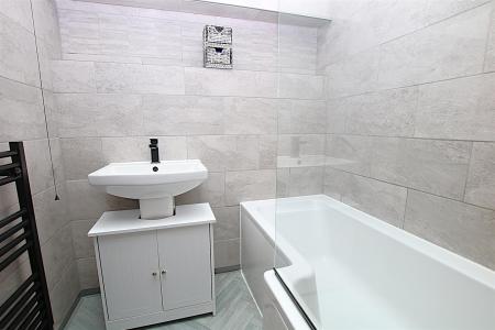 5 bedroom Detached house for sale in Booth Lane South, Northampton