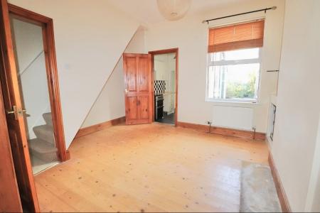 2 bedroom Terraced House to let in Spencer Street, St James, Northampton, NN5