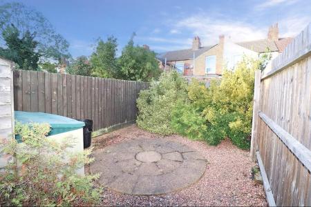 2 bedroom Terraced House to let in Spencer Street, St James, Northampton, NN5