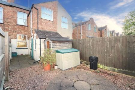 2 bedroom Terraced House to let in Spencer Street, St James, Northampton, NN5