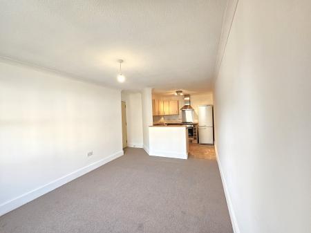1 bedroom Flat to let in Lion Court, Southbridge, Northampton, NN4