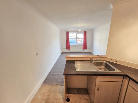 1 bedroom Flat to let in Lion Court, Southbridge, Northampton, NN4